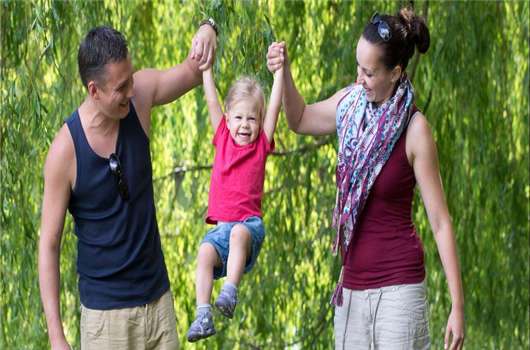 為了孩子<a style='color:#268bd1;cursor:pointer;' href='/'>移民德國</a>,德國教育值得您這么做嗎? 為了孩子移民德國,德國教育值得您這么做嗎?